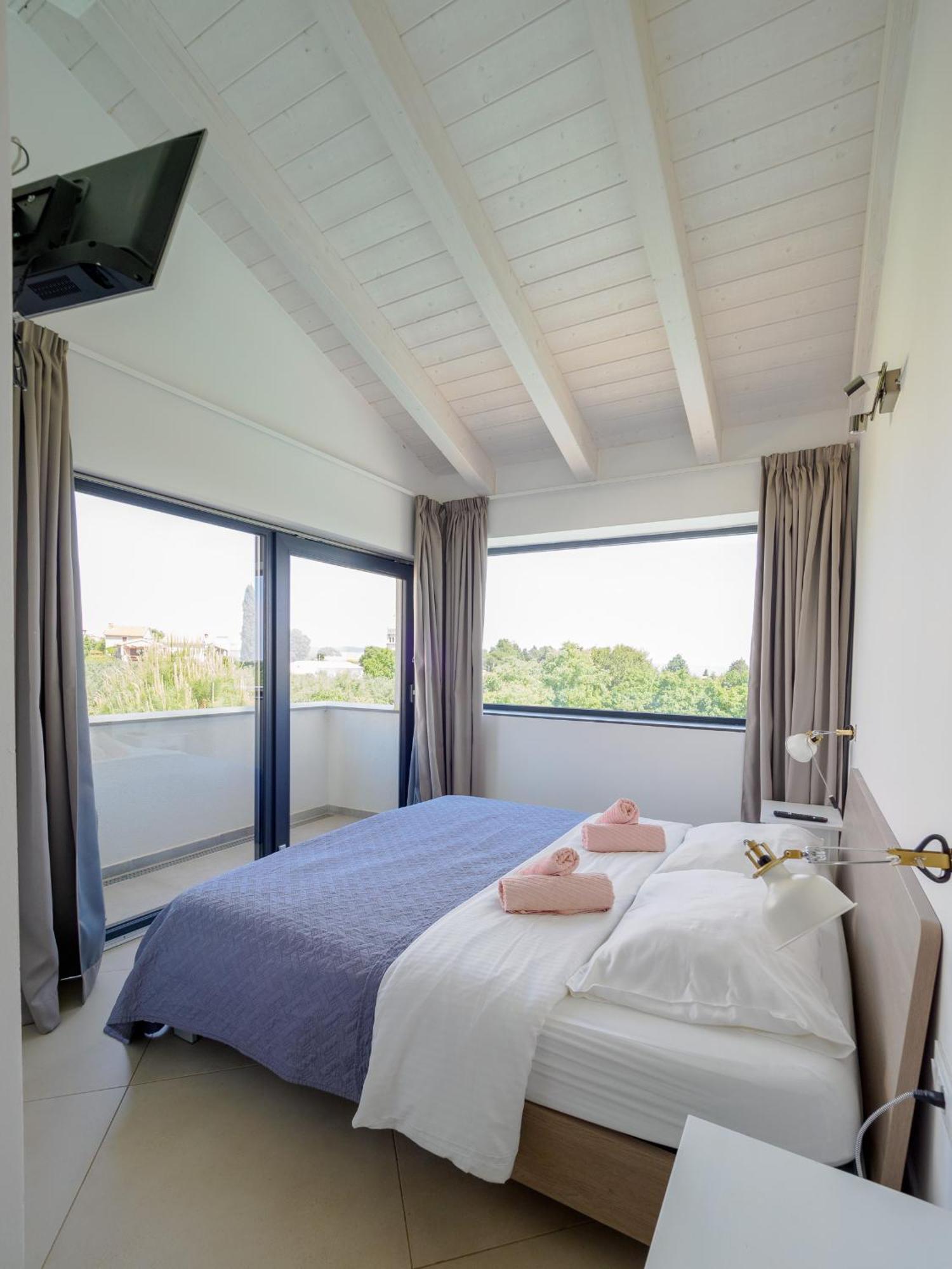 Sea View Villa Sun Sea & Fire Krnica Buitenkant foto